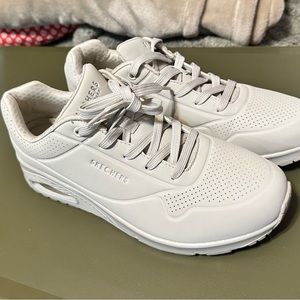 Womens Skechers UNO Stand on air 11M